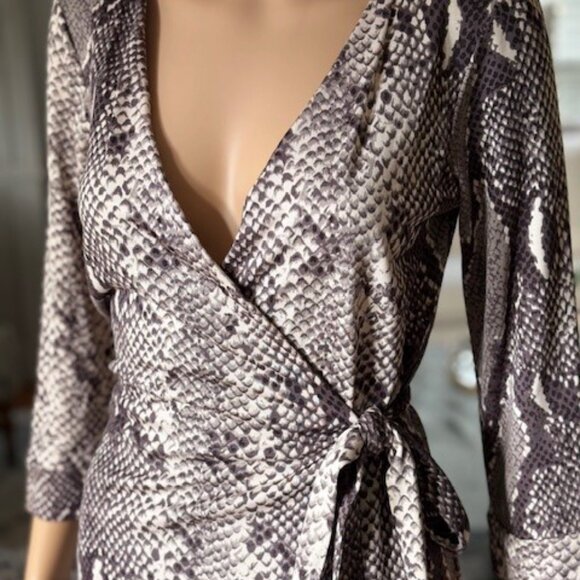 DVF NEW JULIAN TWO - Picture 2 of 3